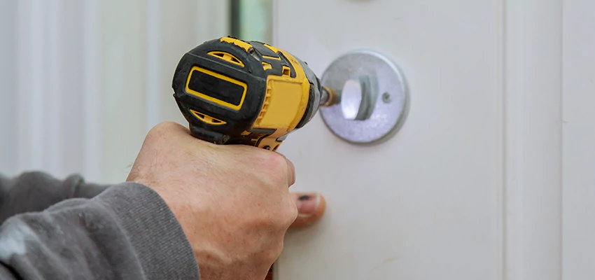 Street Locksmith For Smart Lock Repair in Redondo Beach, CA