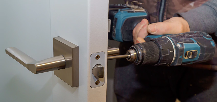 Broken Door Handle Lock Repair in Redondo Beach, California